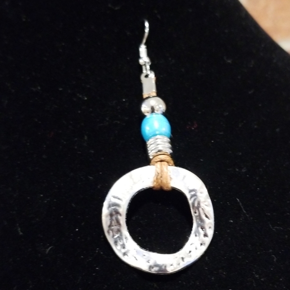 Silver Round Circle Earrings - Picture 5 of 5